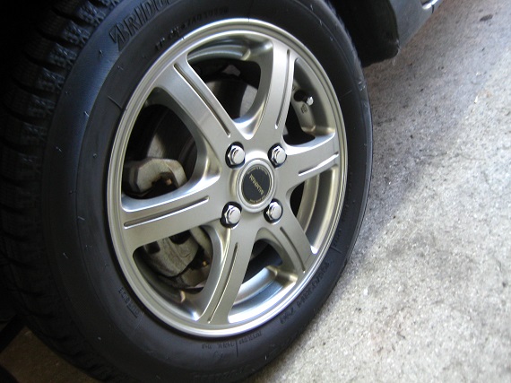 タイヤ保管サービス