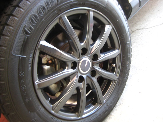 タイヤ保管サービス