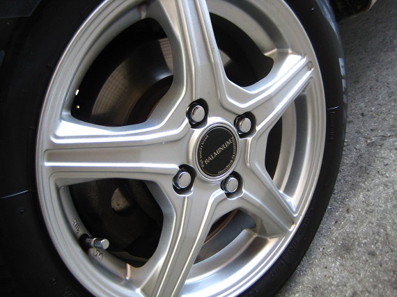 タイヤ保管サービス