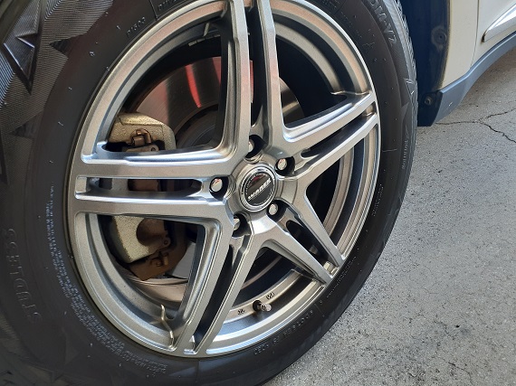 タイヤ保管サービス