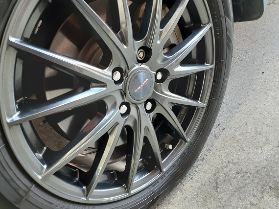 タイヤ保管サービス